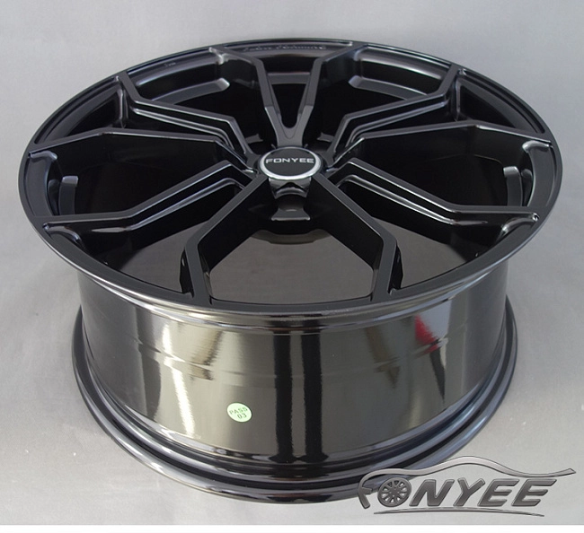 картинка Новые диски KE Flow Forming модель 5 R18 5X112 ET40 J8 черные магазин  StreetTuning 