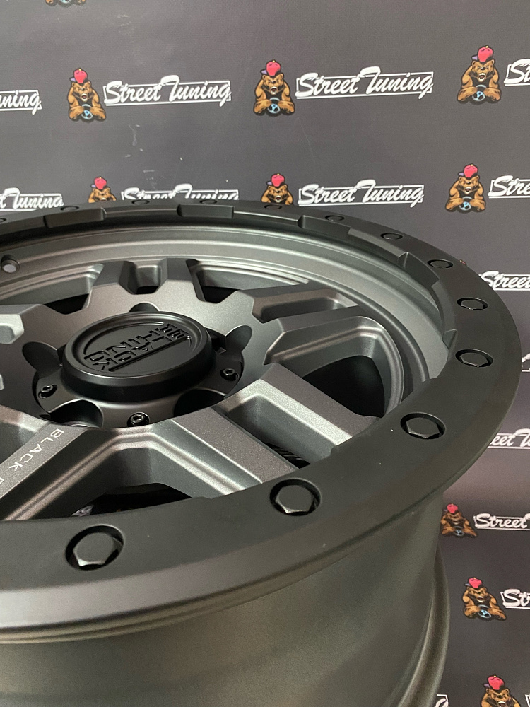 картинка Новые диски Black Rhino Barstow R18 J9 ET18 5x150 Gray + black от магазина  StreetTuning