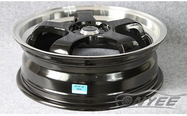 картинка Новые диски Stealth R17 4X100 ET43 J5,5 серебро + черный глянец магазин  StreetTuning 