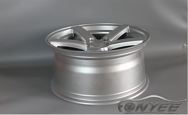 картинка Новые диски Vossen CV3 Replica R18 5X114,3 ET32 J9,5 серебро магазин  StreetTuning 