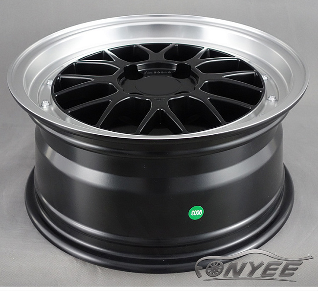 картинка Новые диски BBS LM R15 4X100 ET35 J7 черный мат + полированная полка магазин  StreetTuning 