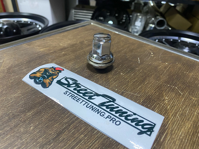 картинка Гайка Starleks M14x1.5, пресс-шайба,H-42.5 мм, закрытая,ключ 21, LC300 магазин  StreetTuning 