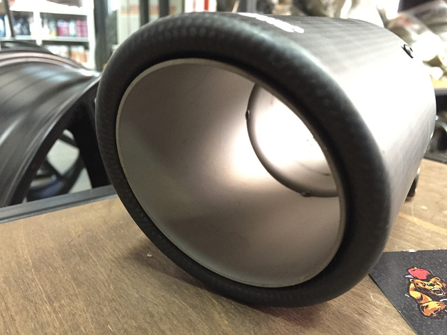 картинка Насадка на глушитель универсальная Akrapovic style 63 - 89 #2 магазин  StreetTuning 