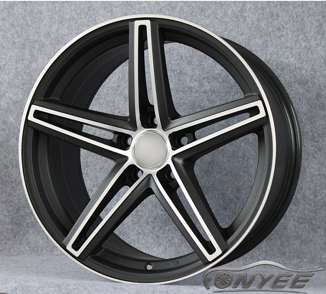 картинка Новые диски Vossen CV5 Replica R18 5X114,3 ET35 J8,5 черный мат + серебро магазин  StreetTuning 