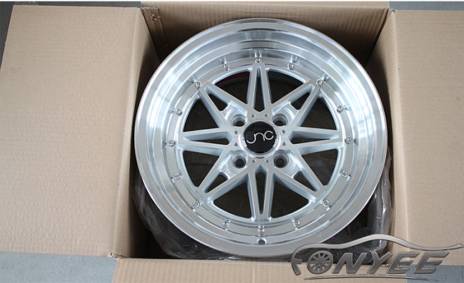 картинка Новые диски Equip 03 R15 4x100 ET25 J8 серебро + полированная полка магазин  StreetTuning 