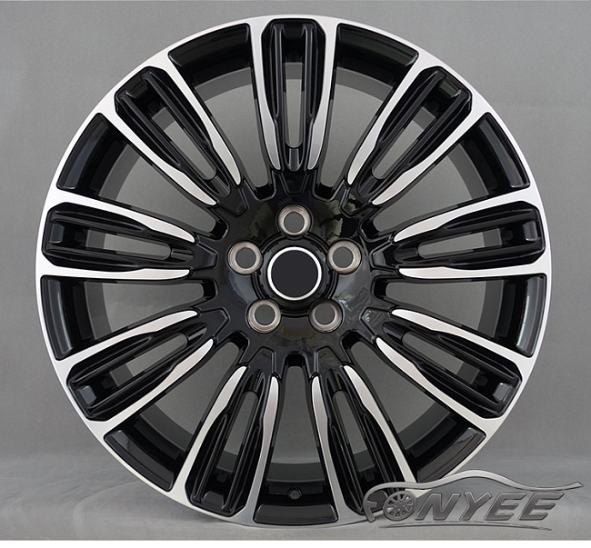 картинка Новые диски RANGE ROVER VELAR R22 5x108 ET45 J9,5 серебро + черный глянец магазин  StreetTuning 