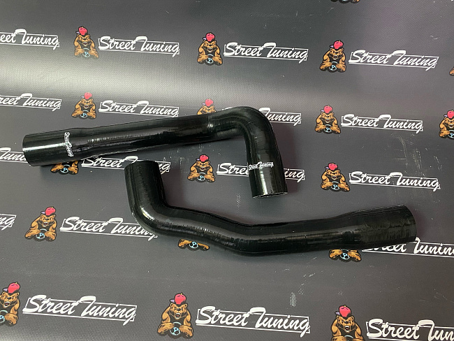 картинка Патрубки радиатора StreetTuning для  BMW E36 325i, 328i, 330i M3 1992 -1999, черные 2 шт магазин  StreetTuning 