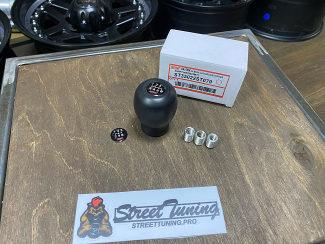 картинка Ручка КПП STI для Subaru OEM: ST35022ST070 "черная" 5-6MKПП тип 2 магазин  StreetTuning 