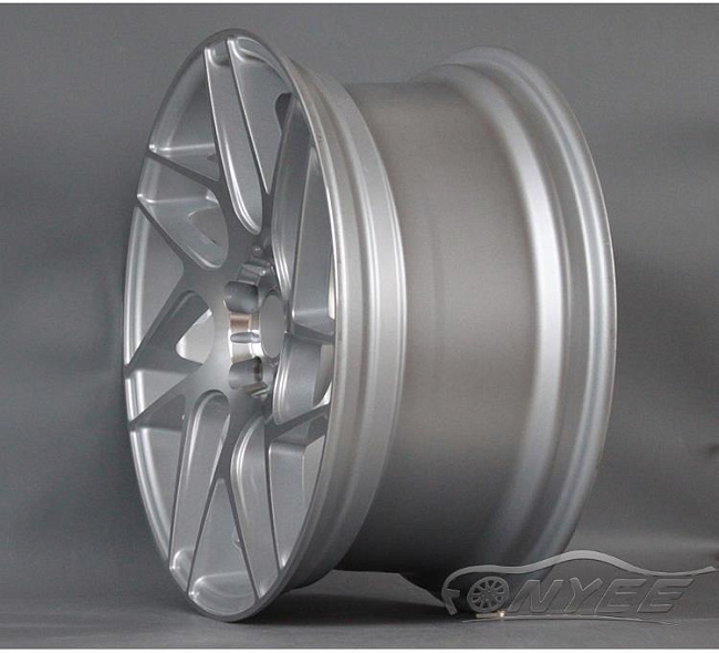 картинка Новые диски Stuttgart ST12 R18 5x112-4x108 ET40 J8,5 серебристые магазин  StreetTuning 