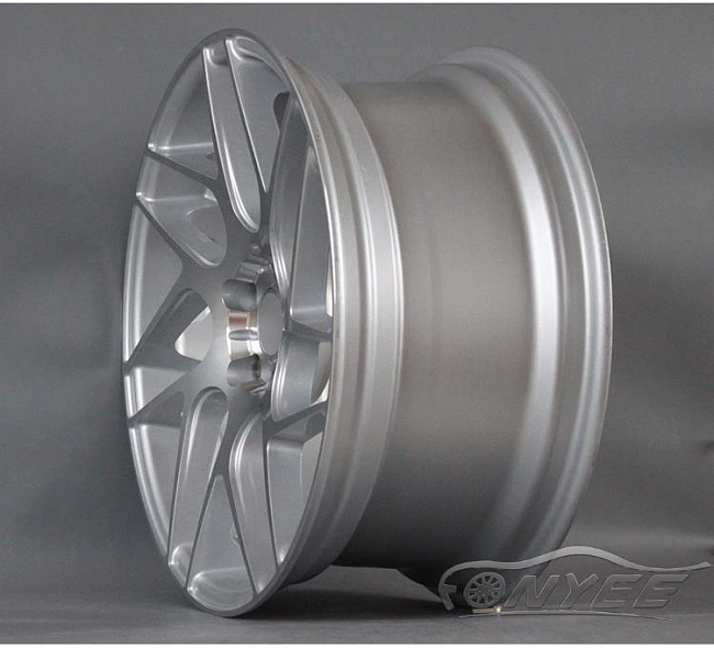 картинка Новые диски Stuttgart ST12 R18 5x112-4x108 ET40 J8,5 серебристые магазин  StreetTuning 