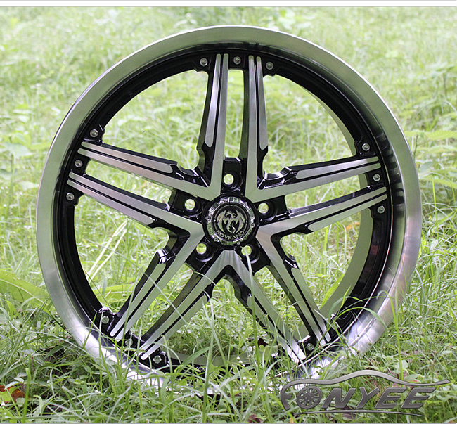 картинка Новые диски Sovrano S13 R20 5X114,3 ET40 J8,5 черный + серебро магазин  StreetTuning 