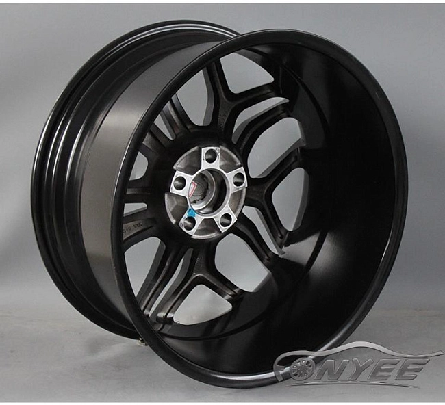 картинка Новые диски Range Rover Evoque Wheels R20 5x108 ET45 J9,5 черный глянец + серебро магазин  StreetTuning 