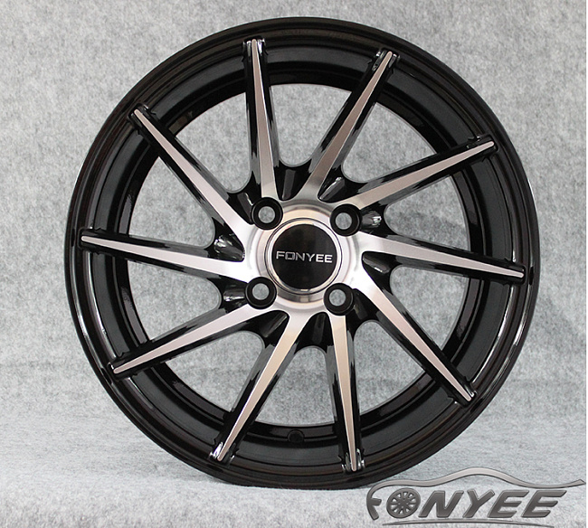 картинка Новые диски Vossen CVT-R Replica R15 4X100 ET35 J7 черный глянец + серебро магазин  StreetTuning 