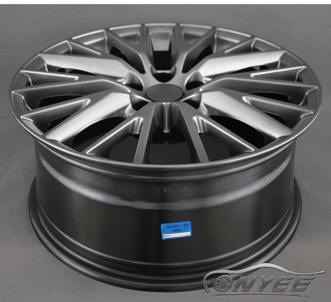 картинка Новые диски Lexus style 128 R18 5x114,3 ET32 J8 Темно серебристые магазин  StreetTuning 