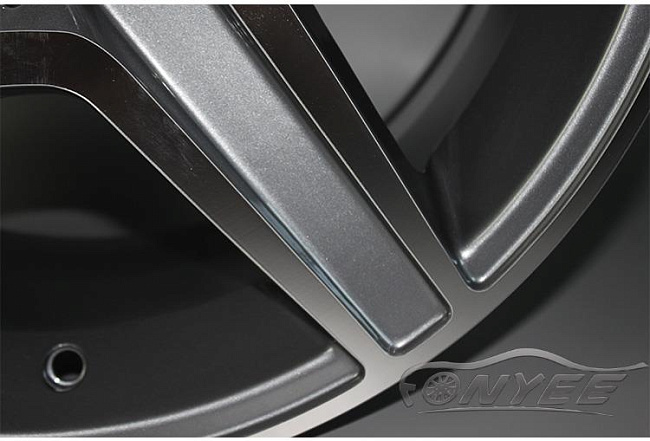 картинка Новые диски WR.05 MERCEDES AMG C63 R17 5x112 ET43 J8 серый + серебро магазин  StreetTuning 