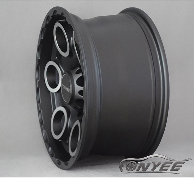 картинка Новые диски Black Rhino Magnus R17 6X139,7 ET-25 J8 черный мат + серебро магазин  StreetTuning 