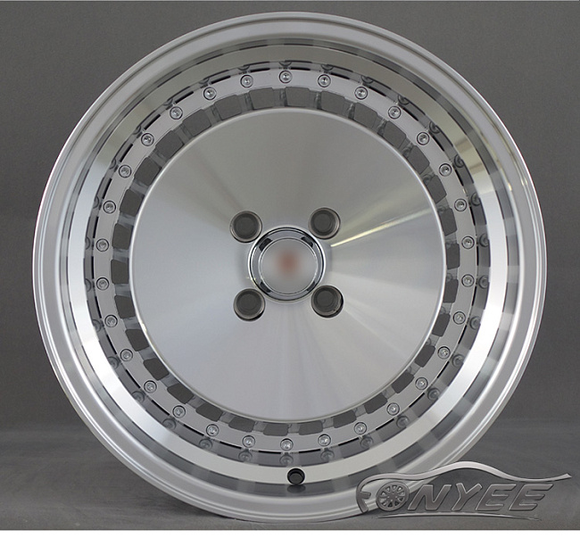 картинка Новые диски Stuttgart ST4 R16 4X100 ET17 J8,5, серебряные (черные внутри) магазин  StreetTuning 