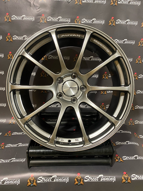 картинка Новые диски ADVAN RS R19 J8.5 ET35 5x114,3 Hyper Black магазин  StreetTuning 