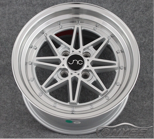 картинка Новые диски Equip 03 R15 4x100 ET25 J8 серебро + полированная полка магазин  StreetTuning 