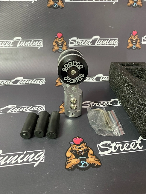 картинка Ручка КПП Sparco (шайба), цвет черный с серебром магазин  StreetTuning 