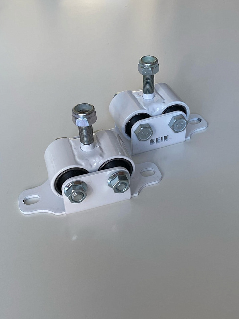 картинка Усиленные опоры двигателя для Toyota Soarer, Celica, Mark II, Cresta магазин  StreetTuning 