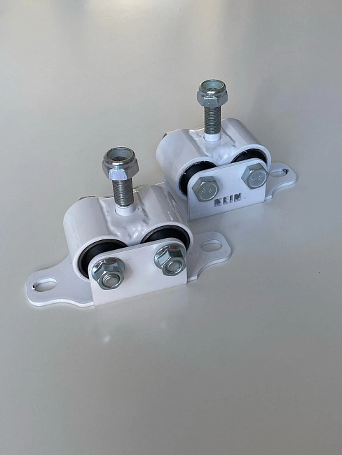 картинка Усиленные опоры двигателя для Toyota Soarer, Celica, Mark II, Cresta магазин  StreetTuning 