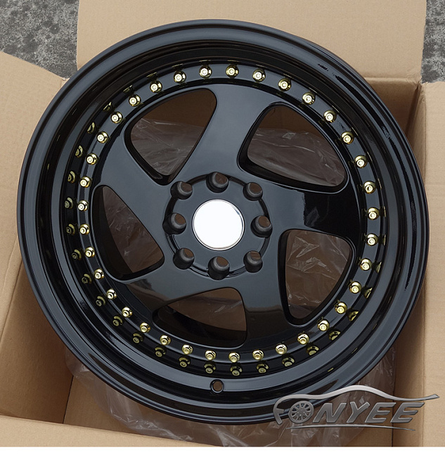 картинка Новые диски Rotiform TMB Flat R18 5х100/114,3 ET30 J8,5 черный глянец + золотые болтики магазин  StreetTuning 
