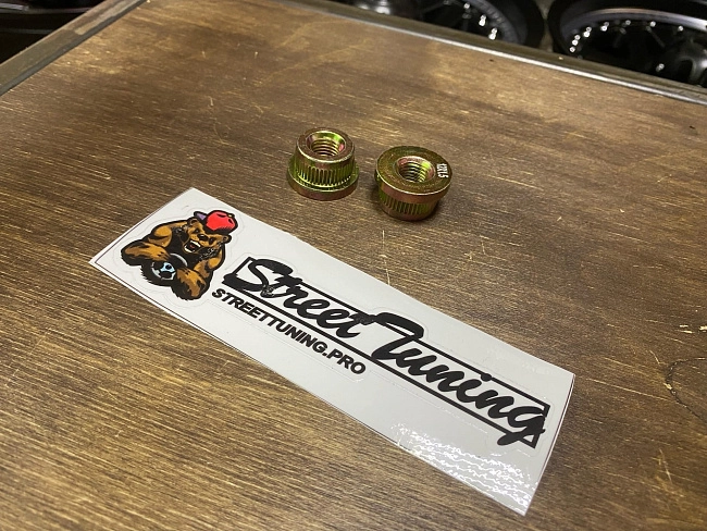 картинка Футорка забивная, для проставки, шаг резьбы 12х1.5 магазин  StreetTuning 