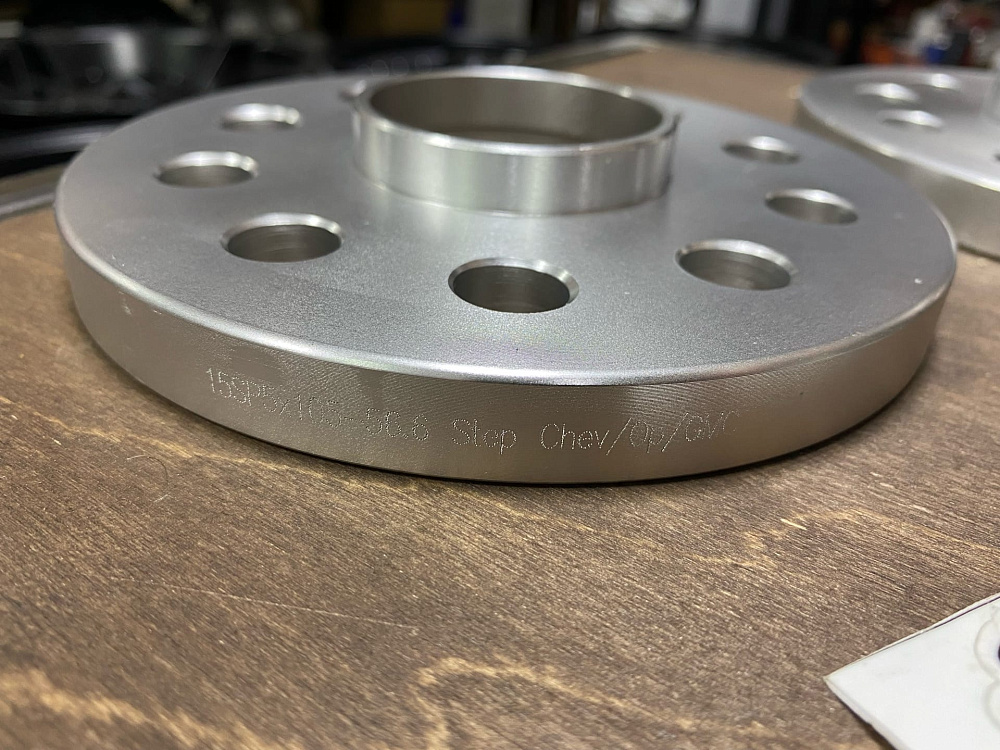 картинка Проставка Starleks 15 мм 5x105  цо 56.6 silver от магазина  StreetTuning