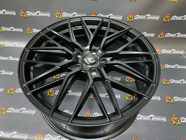 картинка Новые диски Vorsteiner V-FF 107 R19 J8.5 ET35 5X114.3 Black Mat магазин  StreetTuning 