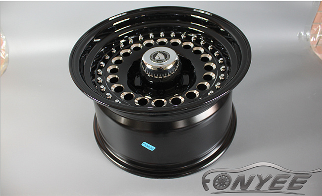 картинка Новые диски Raguna D-Force AKRO R15 6X139,7 ET-15 J8,5 черные + серебро магазин  StreetTuning 