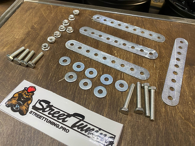 картинка Монтажный комплект для установки радиатора АКПП, универсальный. магазин  StreetTuning 