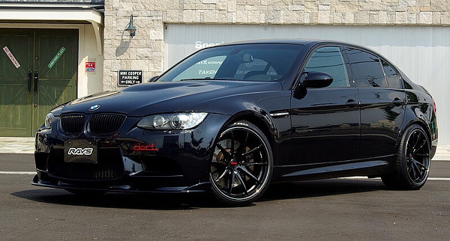 картинка Новые диски Rays G25 R18 5X105 ET42 J8 черные глянцевые + серебристая окантовка магазин  StreetTuning 