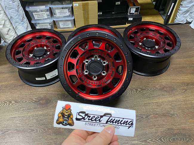 картинка Новые диски Black Rhino 1206 - R17 j8.5 ET0 6x139.7 red/black магазин  StreetTuning 