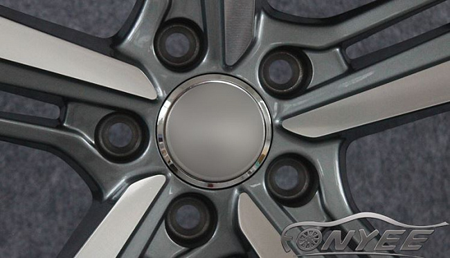 картинка Новые диски Audi RS 7 R18 5x112 ET35 J8 серый + серебро магазин  StreetTuning 