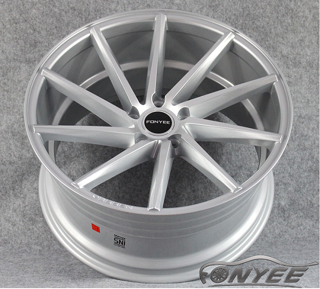картинка Новые диски Vossen CVT-R Replica R20 5X114,3 ET40 J10 серебро магазин  StreetTuning 
