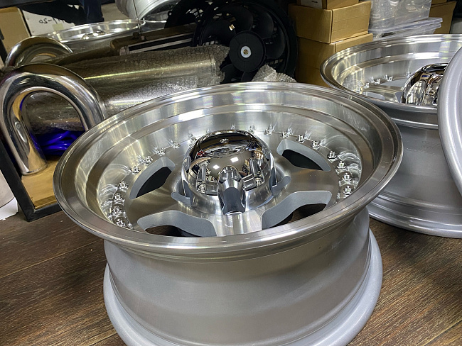 картинка Новые диски MVF Style R15 J7 ET (-25) 5X139.7 ЦО 108 магазин  StreetTuning 