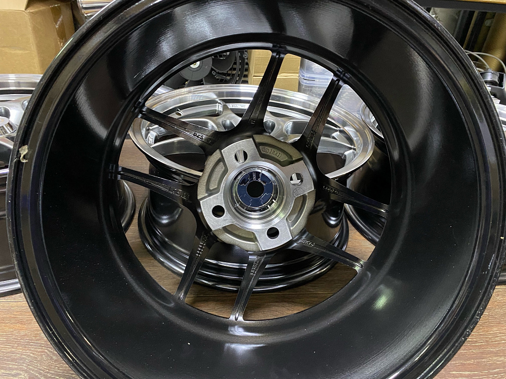картинка Новые диски ENKEI R15 J7 ET36 4x100 Hyper Black от магазина  StreetTuning