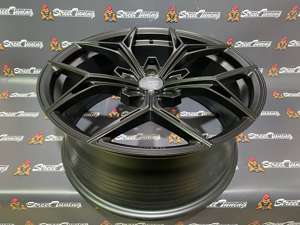 картинка Новые диски VAGE VF-X01 R18 J8 ET35 5X108 Black от магазина  StreetTuning