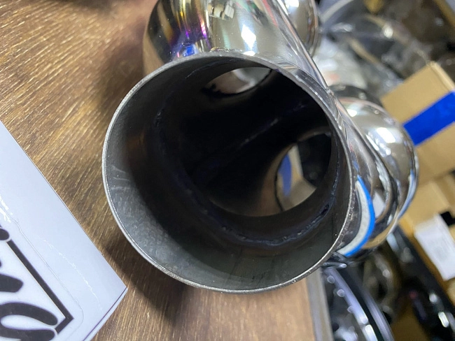 картинка Насадки на глушитель HKS Style двойные комплект- 2 шт 63 х 102 мм магазин  StreetTuning 