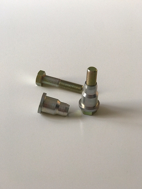 картинка Дополнительные болты задней балки Subaru магазин  StreetTuning 