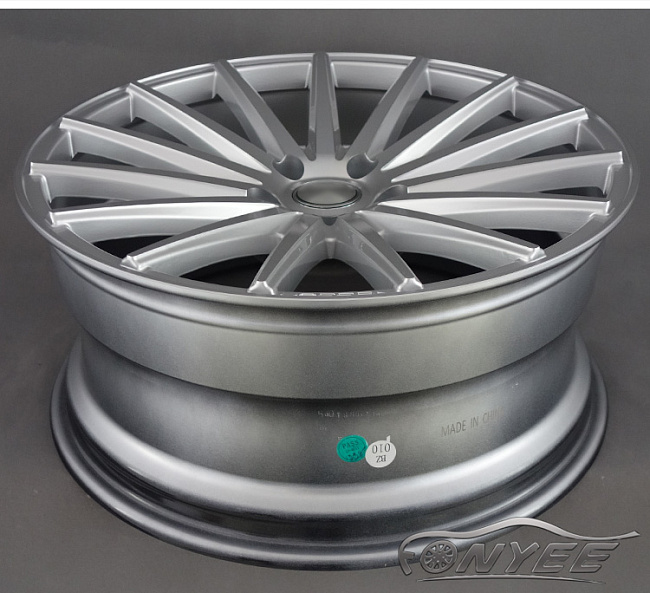 картинка Новые диски Vossen VFS2 Replica R19 5X114,3 ET40 J9,5 серебро магазин  StreetTuning 