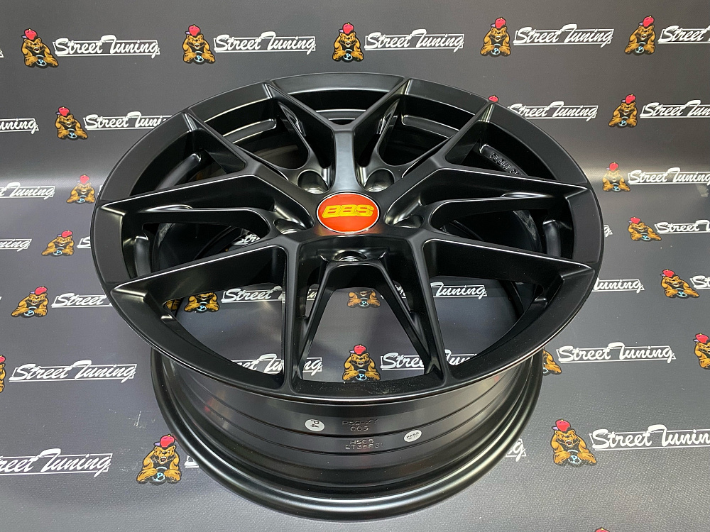 картинка Новые диски HRE FF65 R16 J7 ET35 5x114.3 Black Mat от магазина  StreetTuning
