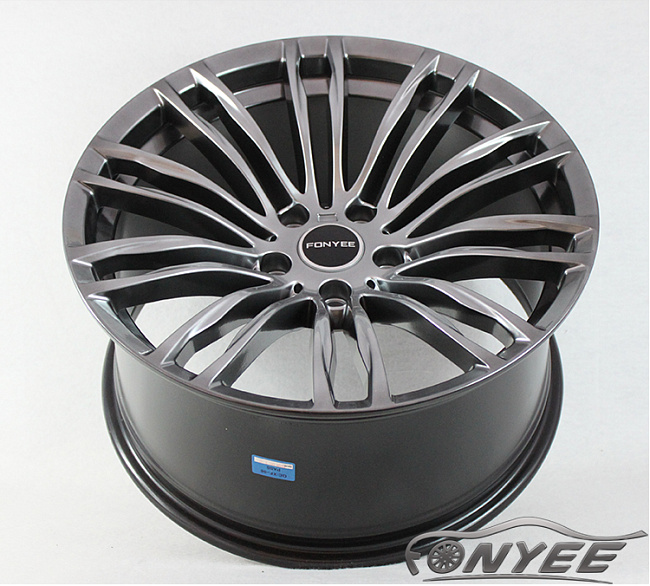 картинка Новые диски BMW style 142 R18 5x120 ET33 J8,5 темно-серебристые магазин  StreetTuning 