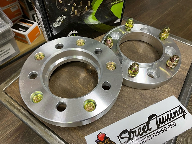 картинка Проставка переходная 25 мм с 5x139.7 на 5x150, цо 108.5-110.1 мм магазин  StreetTuning 