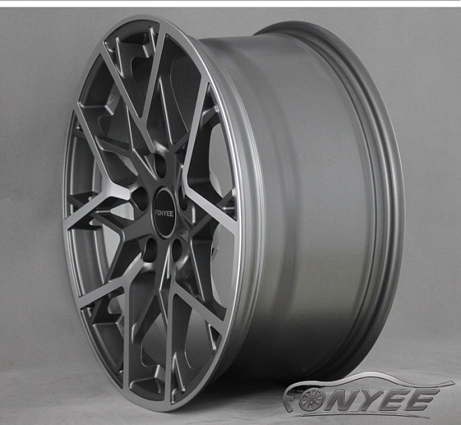 картинка Новые диски BMW модель 2 R18 5X120 ET33 J8 серебро магазин  StreetTuning 