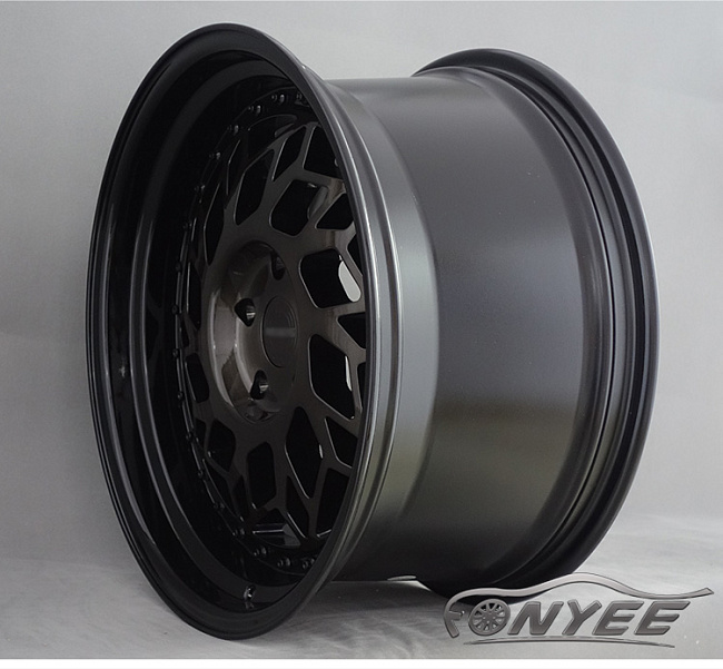 картинка Новые диски REGEN5 R33 R18 5x112 ET42 J9,5 черные магазин  StreetTuning 