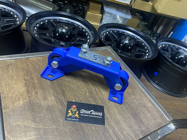 картинка Опора трансмиссии для Subaru Impreza WRX, STI, Legacy, Forester магазин  StreetTuning 