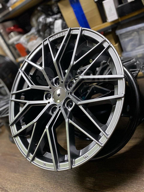 картинка Новые диски Vorsteiner V-FF 107 R17 J7.5 ET38 5X108 Hyper Black магазин  StreetTuning 