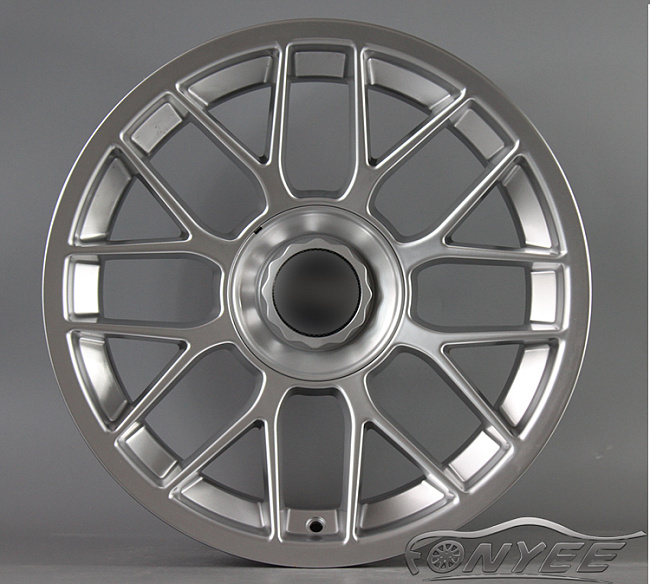 картинка Новые диски BBS RC302 R18 5X112/5X120 ET20 J10 серебро глянец магазин  StreetTuning 